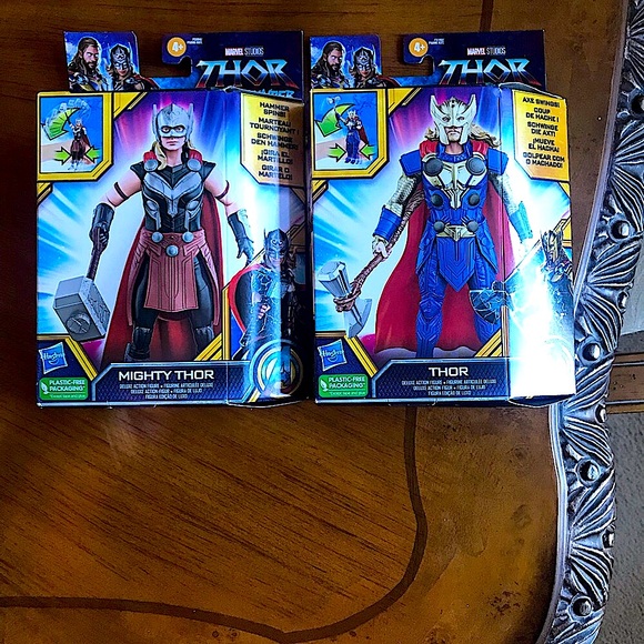 Marvel Studios Thor-Love And Thunder. Mighty-Thor & Thor Deluxe Action Figures. - Picture 8 of 8